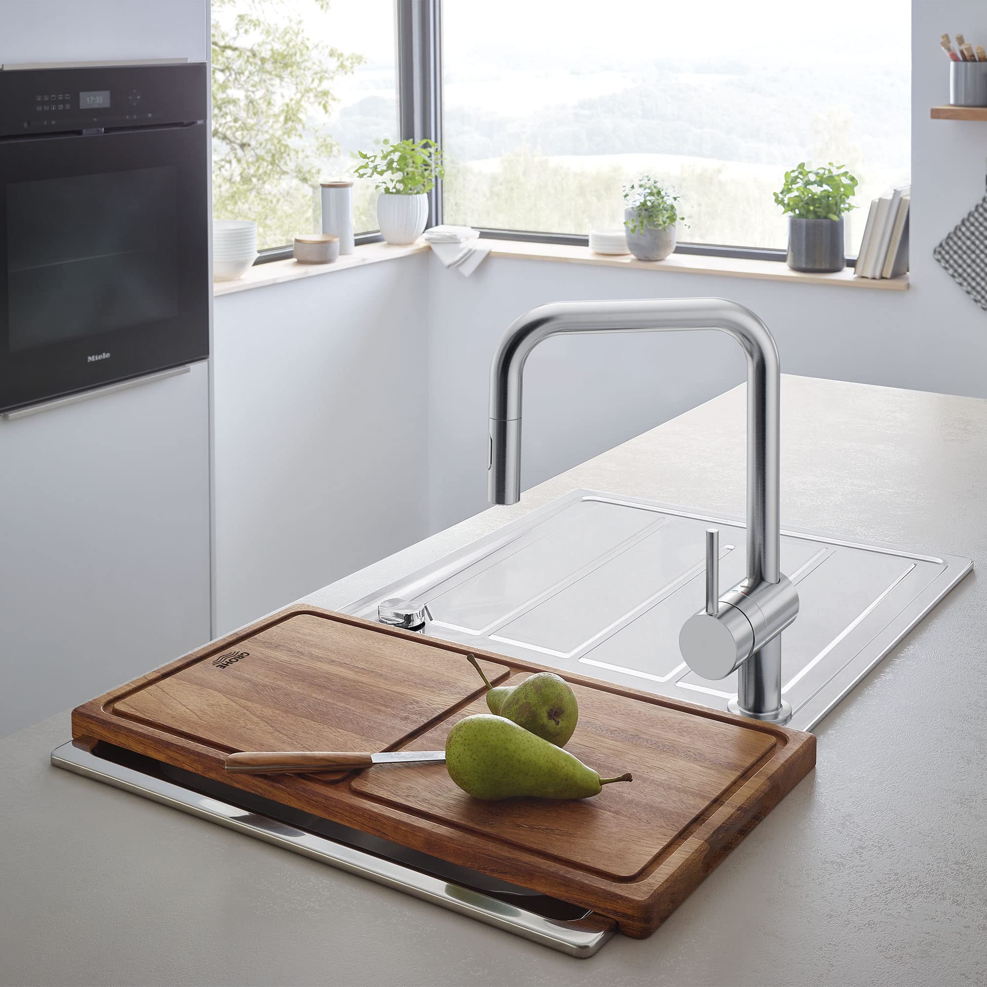 GROHE 32319003 Minta Pull-Down U Kitchen Faucet Chrome - Image 4